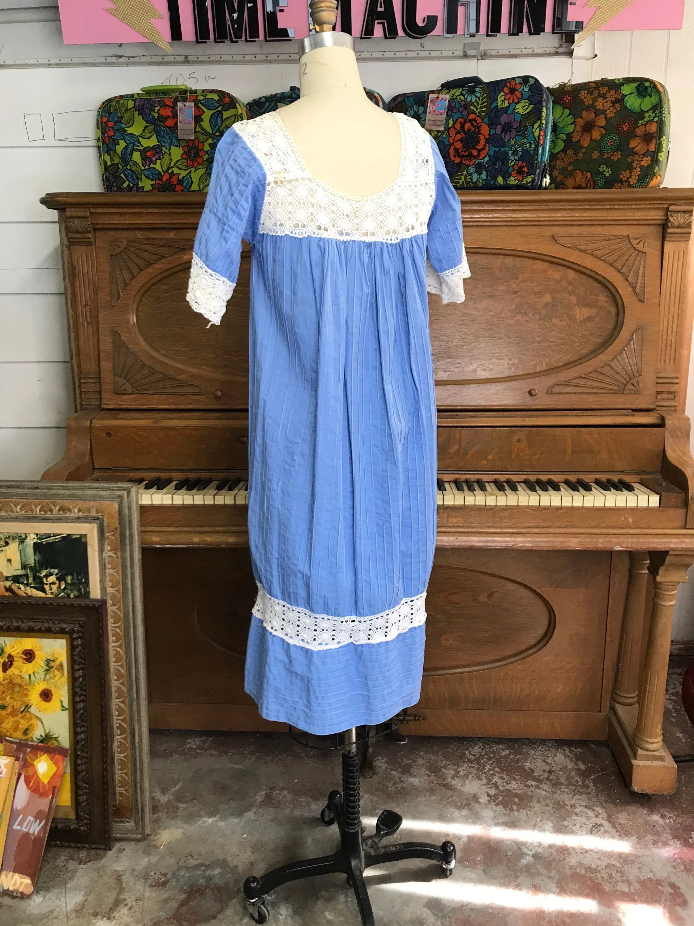 Vintage 1970s Embroidered/ Mexican Peasant Dress/ Lace Panel/ Blue Summer Dress Size M