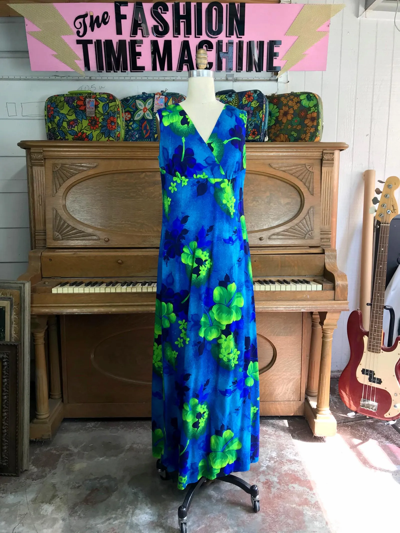 Vintage 70s | Mod Tiki Hawaiian Tropical Floral Sleeveless Boho Maxi Dress | M