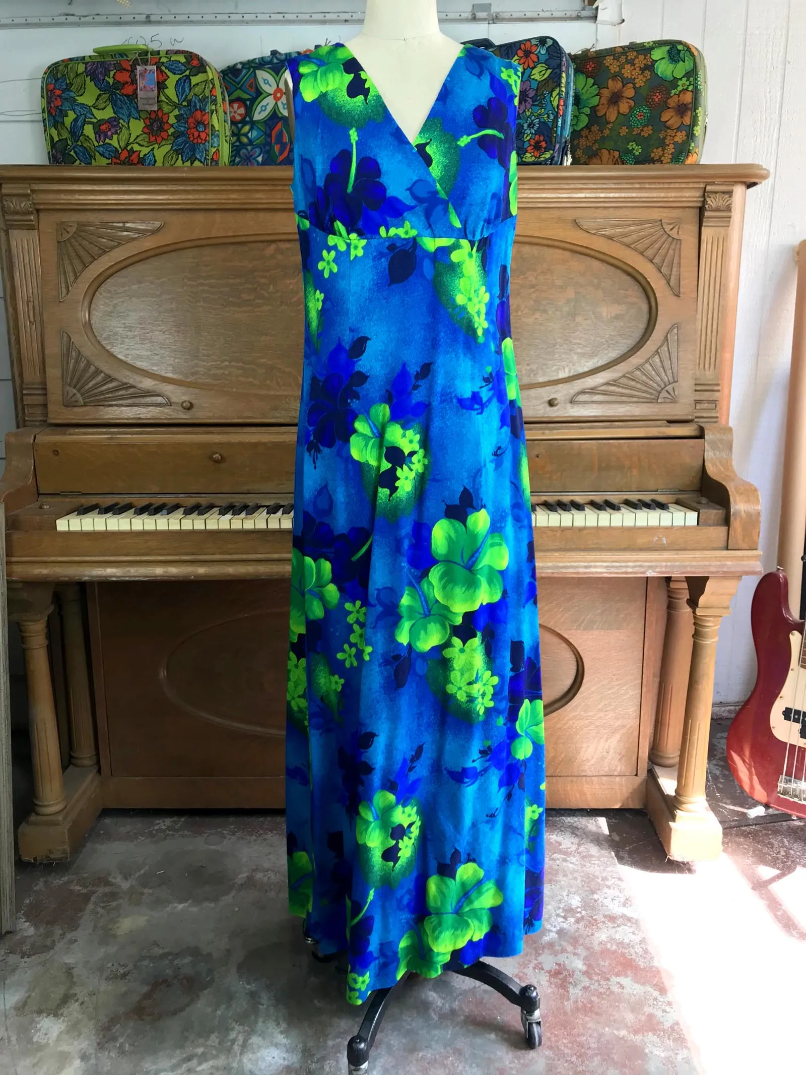 Vintage 70s | Mod Tiki Hawaiian Tropical Floral Sleeveless Boho Maxi Dress | M