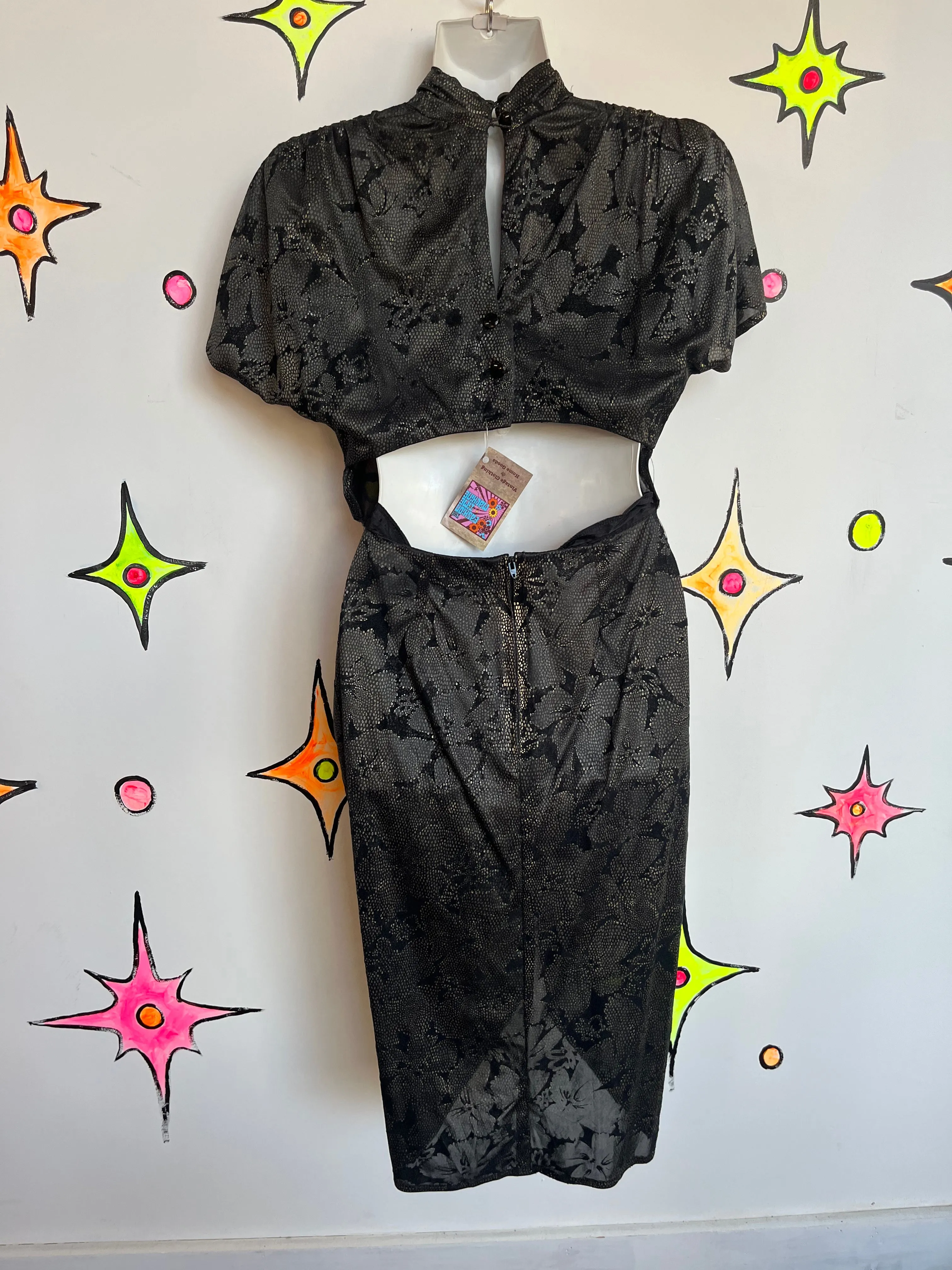 Vintage 80s does 40s | Black and Gold Dolman Cut Out Back Party Dress | Size S