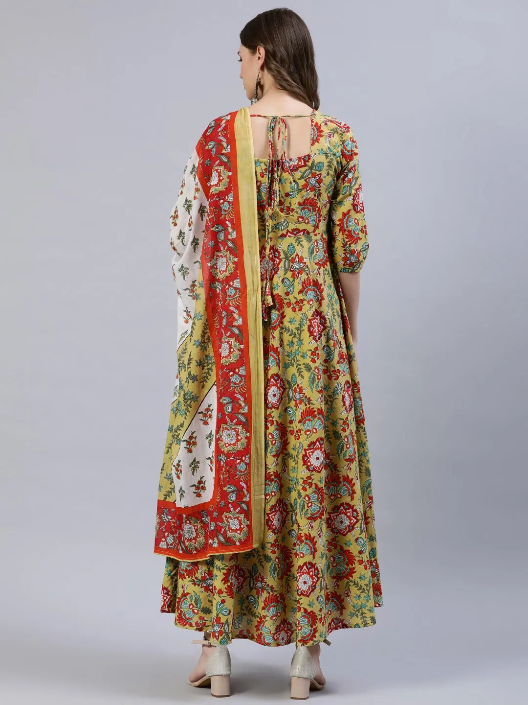 Women Green Floral Printed Dress With Dupatta