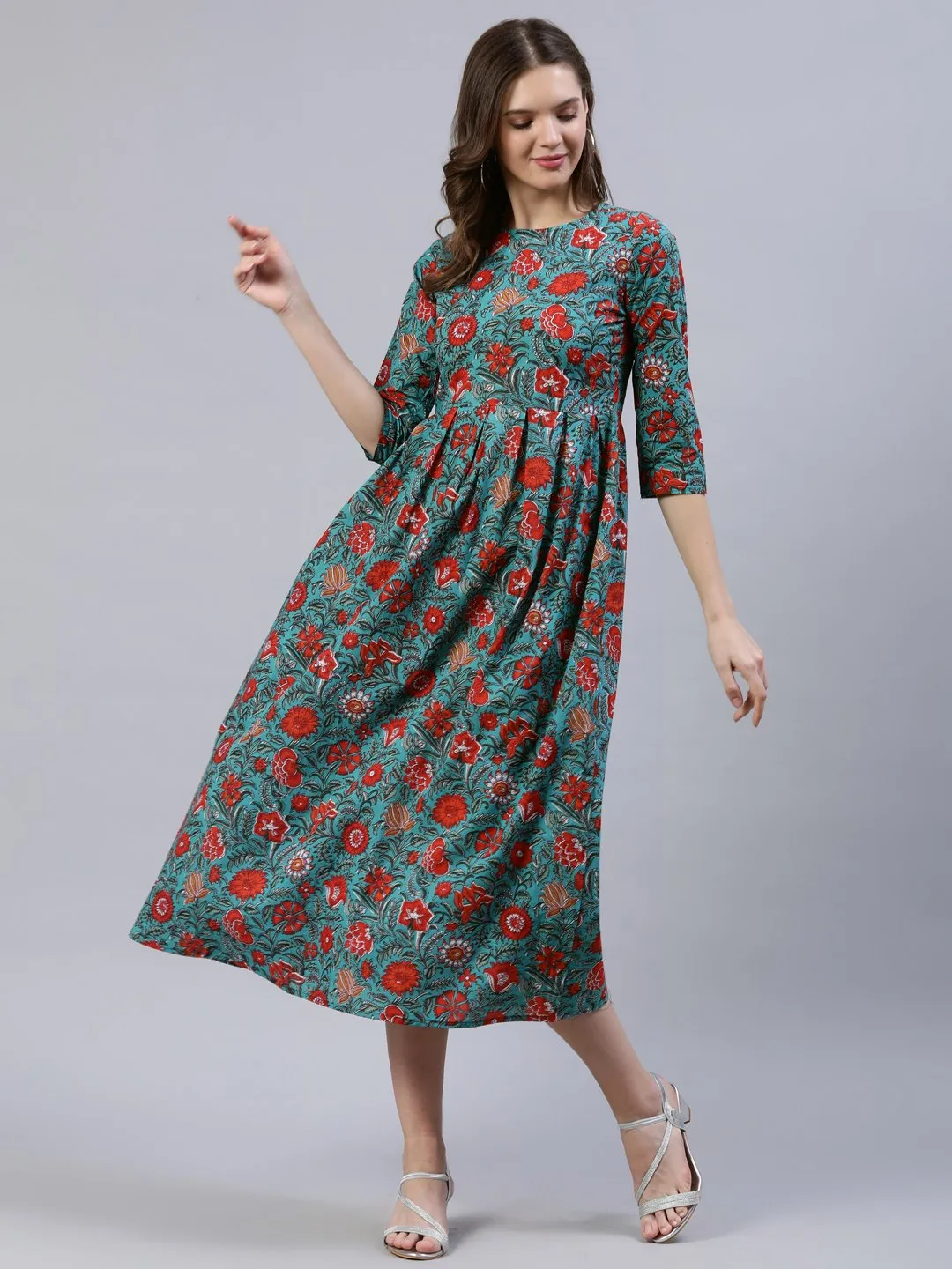 Women Green Floral Printed Dress With Three Quarter Sleeves