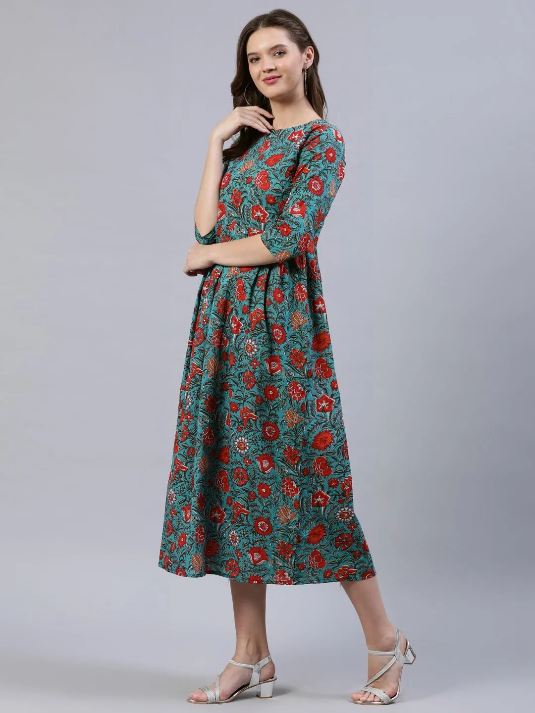 Women Green Floral Printed Dress With Three Quarter Sleeves